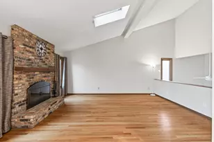 9367 Nesbitt Rd, Bloomington, MN 55437 - Photo 6