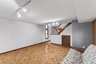 9367 Nesbitt Rd, Bloomington, MN 55437 - Photo 24
