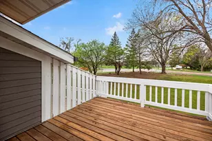 9367 Nesbitt Rd, Bloomington, MN 55437 - Photo 30