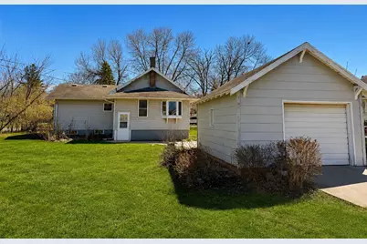 409 5th Street NE, Staples, MN 56479 - Photo 2