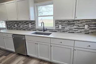 45760 710th St, Lakefield, MN 56150 - Photo 10