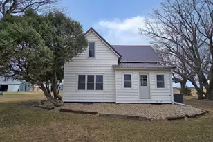 45760 710th St, Lakefield, MN 56150 - Photo 1
