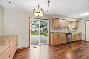 6560 49th St N, Oakdale, MN 55128 - Photo 34
