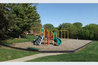 1700 Four Oaks Road #321, Eagan, MN 55121 - Photo 10
