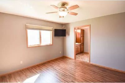203 E Fletcher Avenue, Warren, MN 56762 - Photo 38