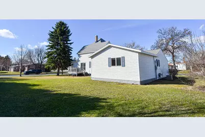 203 E Fletcher Avenue, Warren, MN 56762 - Photo 6