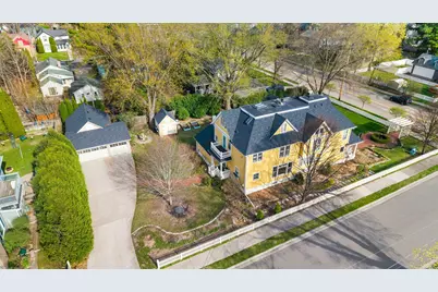 620 Pine Street W, Stillwater, MN 55082 - Photo 2