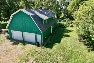 308 S 13th St, Olivia, MN 56277 - Photo 2