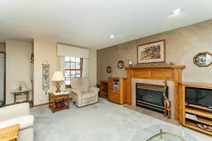 744 Jefferson Ave SW, Eyota, MN 55934 - Photo 4