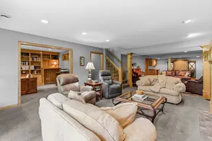 15 Hawthorne Ct, North Oaks, MN 55127 - Photo 38