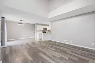 8981 Spring Ln, Woodbury, MN 55125 - Photo 6