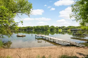 400 Cimarron Cir, Chanhassen, MN 55317 - Photo 4