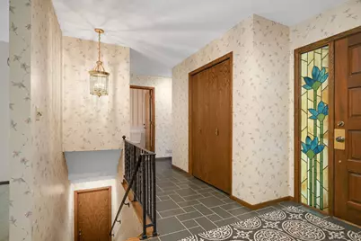 400 Cimarron Circle, Chanhassen, MN 55317 - Photo 10