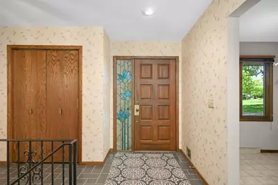 400 Cimarron Circle, Chanhassen, MN 55317 - Photo 8