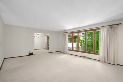 400 Cimarron Circle, Chanhassen, MN 55317 - Photo 14