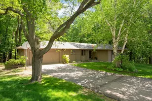 400 Cimarron Cir, Chanhassen, MN 55317 - Photo 1