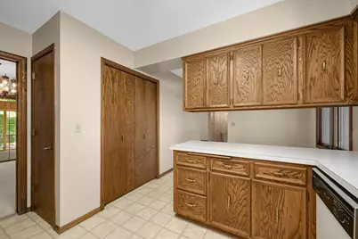 400 Cimarron Circle, Chanhassen, MN 55317 - Photo 24