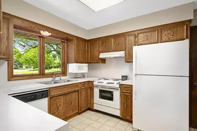 400 Cimarron Circle, Chanhassen, MN 55317 - Photo 22