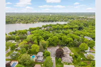 400 Cimarron Circle, Chanhassen, MN 55317 - Photo 2