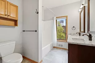 164 Bank St SE, Minneapolis, MN 55414 - Photo 16