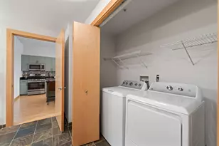 212 N 1st St, Minneapolis, MN 55401 - Photo 10