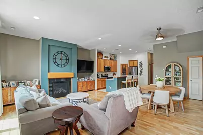 364 Valley Commons, Hudson, WI 54016 - Photo 4