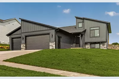 3449 Stonehedge Drive NE, Rochester, MN 55906 - Photo 2