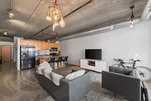710 N 4th St, Minneapolis, MN 55401 - Photo 2
