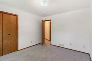 5855 Arthur St NE, Fridley, MN 55432 - Photo 16