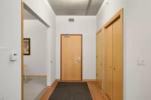 212 N 1st St, Minneapolis, MN 55401 - Photo 4