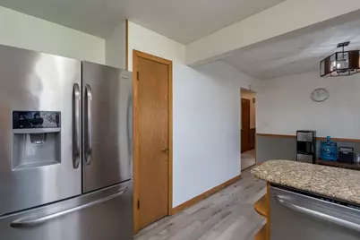 110 S Belmont Drive, Mankato, MN 56001 - Photo 12