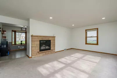 110 S Belmont Drive, Mankato, MN 56001 - Photo 6