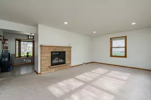 110 S Belmont Dr, Mankato, MN 56001 - Photo 6