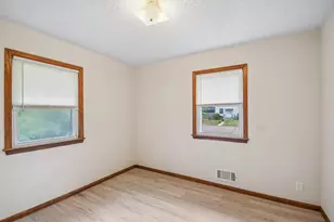 5324 Emerson Ave N, Brooklyn Center, MN 55430 - Photo 10