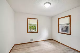 5324 Emerson Ave N, Brooklyn Center, MN 55430 - Photo 12