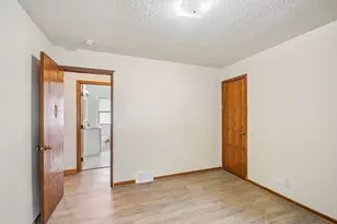 5324 Emerson Ave N, Brooklyn Center, MN 55430 - Photo 14