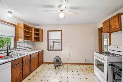 5324 Emerson Avenue N, Brooklyn Center, MN 55430 - Photo 6
