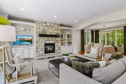 6671 Amberwood Lane, Chanhassen, MN 55317 - Photo 8