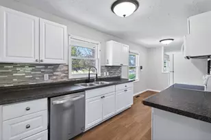 6842 Drew Ave N, Brooklyn Center, MN 55429 - Photo 10