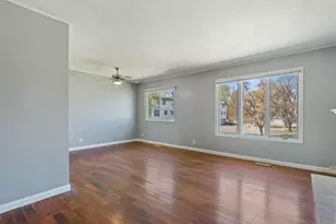 7505 62nd Ct N, Brooklyn Park, MN 55428 - Photo 4