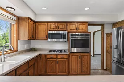 8809 Inverness Terrace, Brooklyn Park, MN 55443 - Photo 4