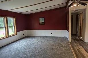 304 Valley View Dr, Redwood Falls, MN 56283 - Photo 10
