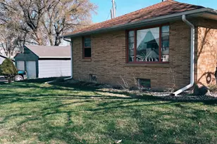 414 Park St, Jackson, MN 56143 - Photo 2