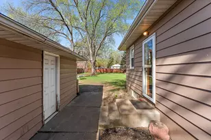 8524 Goodhue St NE, Blaine, MN 55449 - Photo 20