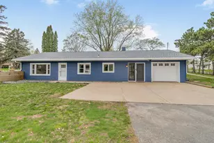 951 Washington St, Prescott, WI 54021 - Photo 2