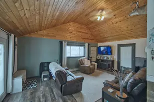 329 Wyandotte Rd, Hoyt Lakes, MN 55750 - Photo 10
