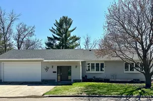 227 2nd Ave N, Emmons, MN 56029 - Photo 1