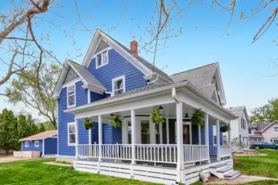 1018 7th Street S, Stillwater, MN 55082 - Photo 2