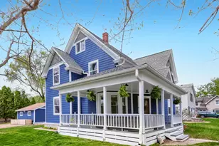 1018 7th St S, Stillwater, MN 55082 - Photo 2