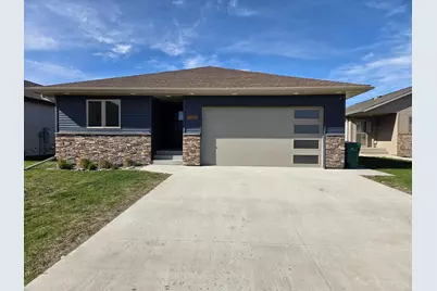 1882 18th Avenue N, Wahpeton,  58075 - Photo 2